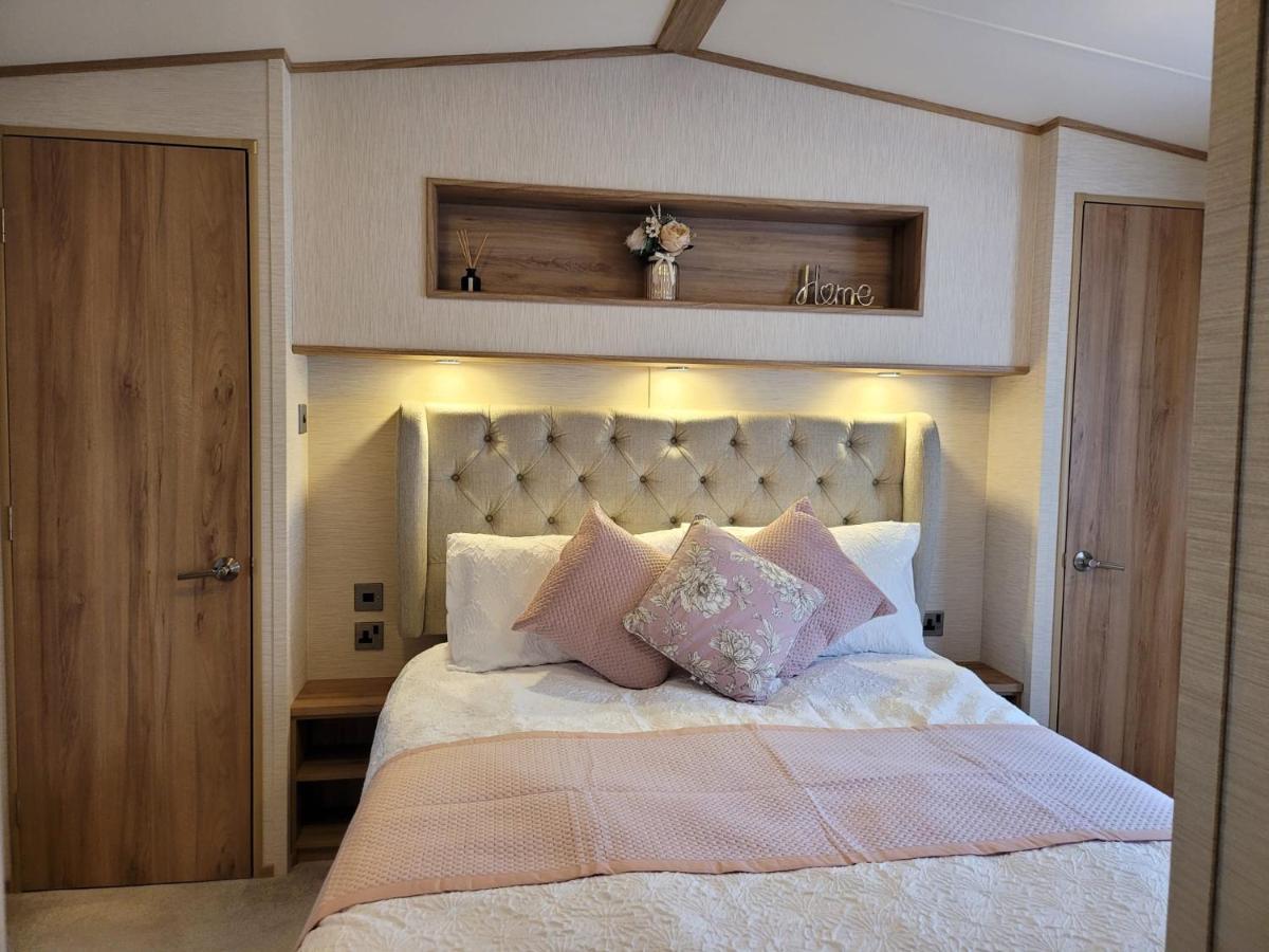 New Forest 2-Bed Premium Holiday Home, Hoburne Bashley Holiday Park,New Milton, Park Leisure Pass At An Additonal Cost Exterior photo